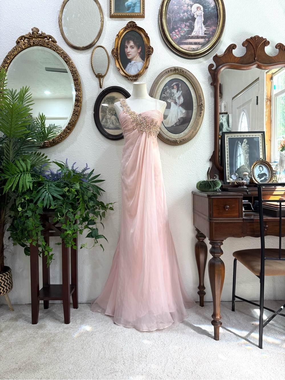 Vintage Y2K Dave & Johnny Blush One-Shoulder Goddess Gown Size 0